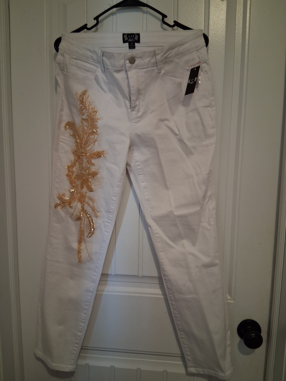 White Jeans with Gold Embroidered Accent - Azi.